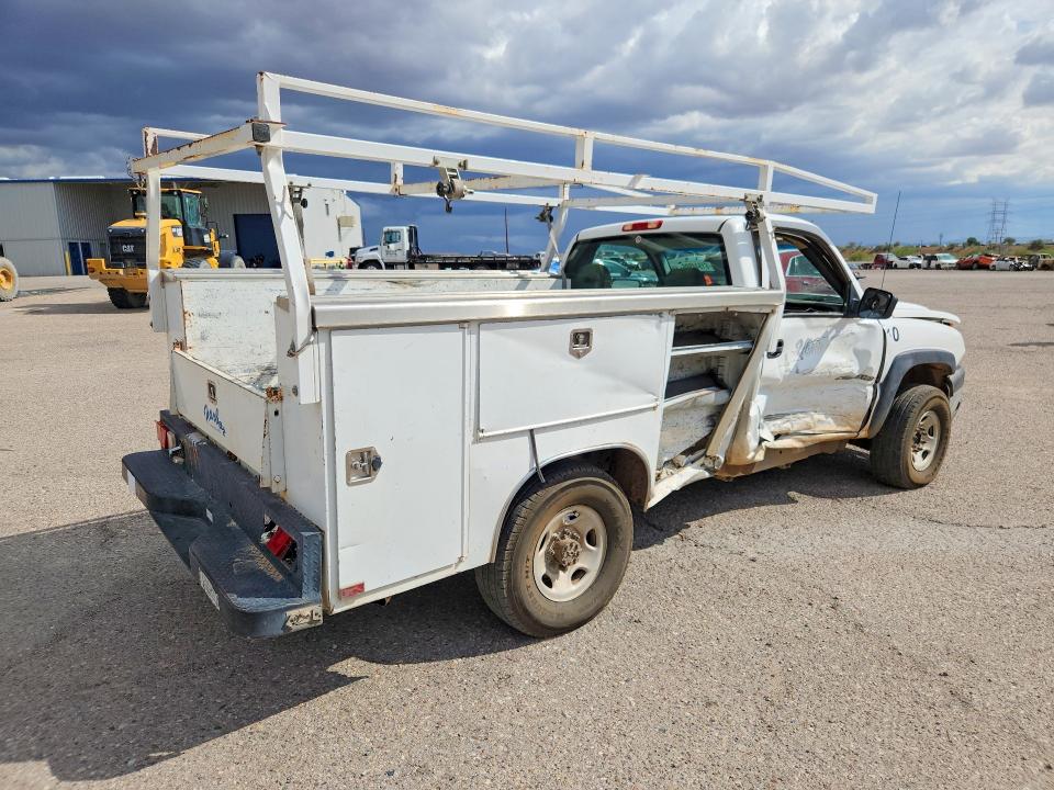 2006 Chevrolet Silverado მანქანა იყიდება აუქციონზე, vin: 1GBHC24U36E106963, აუქციონის ნომერი: 61544986