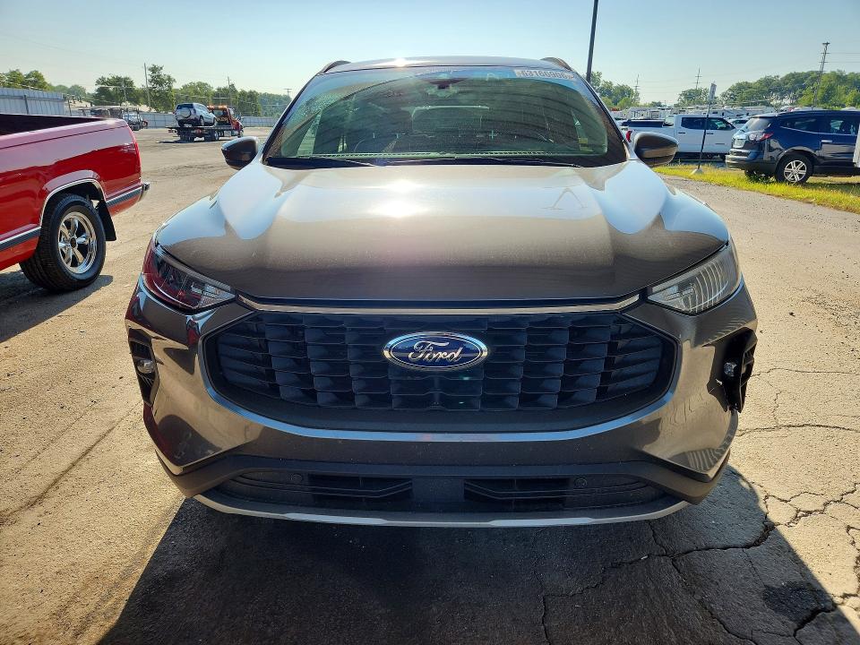 63166906 :رقم المزاد ، 1FMCU0E15RUA70985 vin ، 2024 Ford Escape مزاد بيع