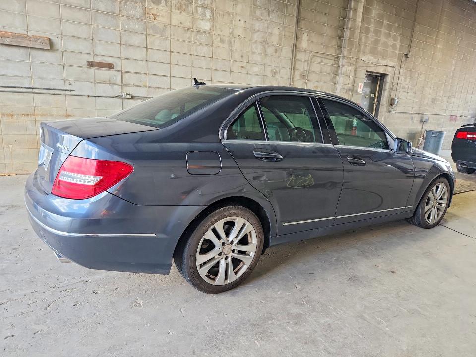 60331196 :رقم المزاد ، WDDGF8AB5DR288584 vin ، 2013 Mercedes-benz C-class مزاد بيع