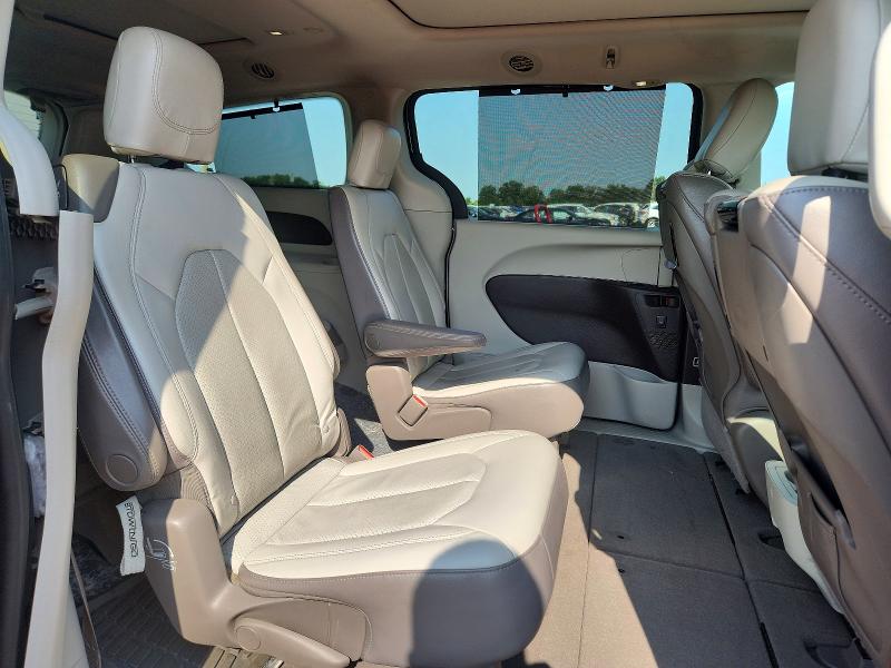 Продажа на аукционе авто 2018 Chrysler Pacifica, vin: 2C4RC1EG7JR157882, номер лота: 61043676