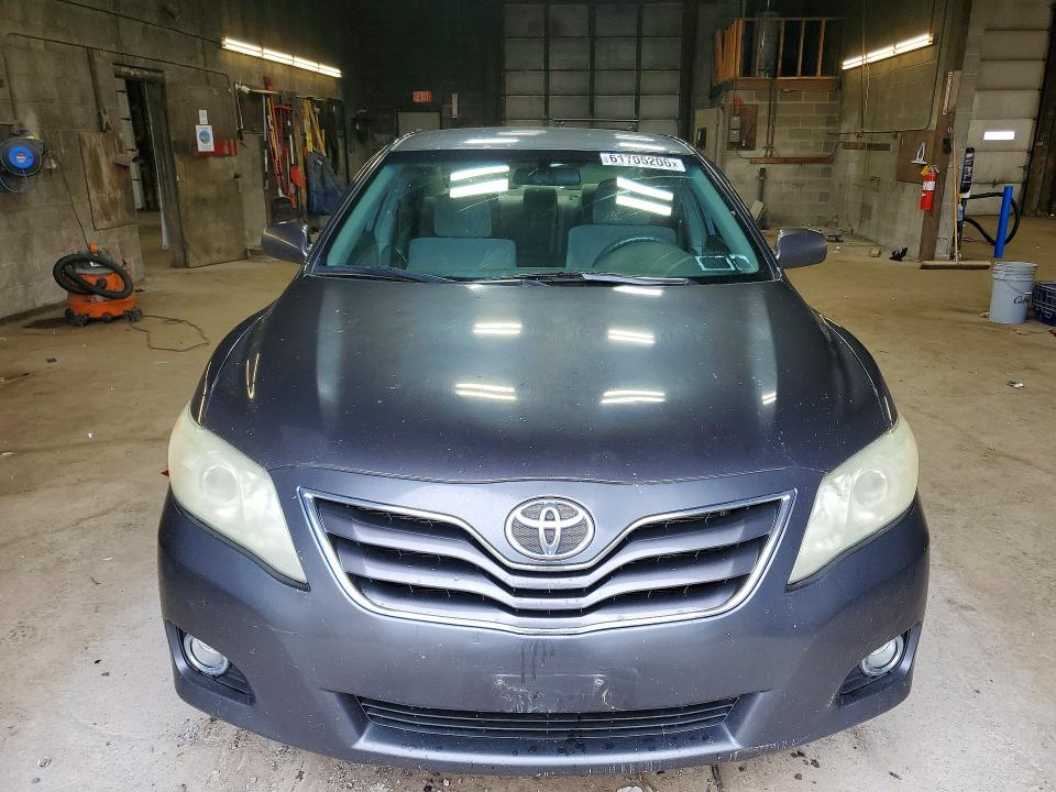 2010 Toyota Camry მანქანა იყიდება აუქციონზე, vin: 4T1BF3EK6AU035134, აუქციონის ნომერი: 61705206
