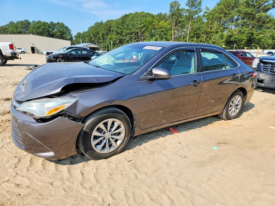 Aukcja sprzedaży 2016 Toyota Camry, vin: 4T4BF1FK6GR526577, numer aukcji: 61163296