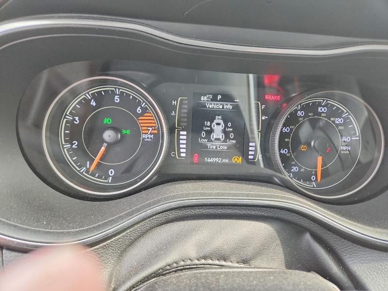 2019 Jeep Cherokee მანქანა იყიდება აუქციონზე, vin: 1C4PJLLB0KD392712, აუქციონის ნომერი: 60505786