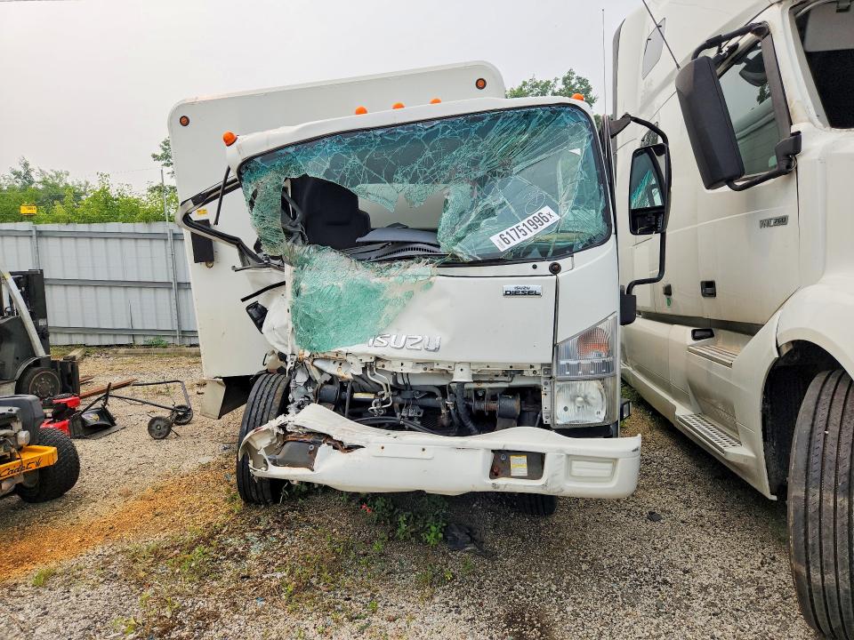 61751996 :رقم المزاد ، JALE5W165E7300403 vin ، 2014 Isuzu Nrr مزاد بيع