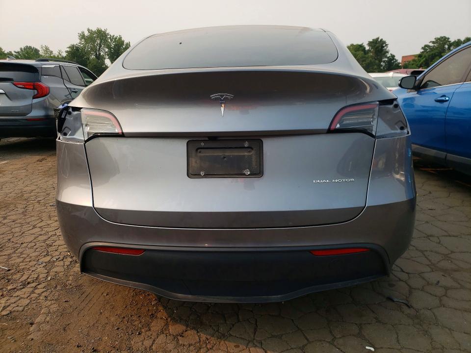 2024 Tesla Model Y მანქანა იყიდება აუქციონზე, vin: 7SAYGAEE3RF194761, აუქციონის ნომერი: 61022096