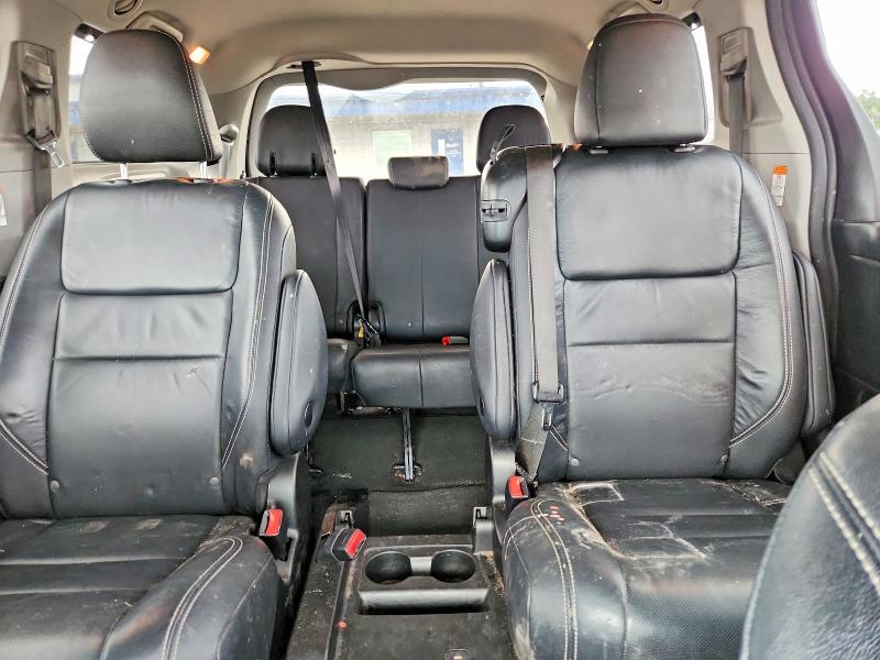 2018 Toyota Sienna მანქანა იყიდება აუქციონზე, vin: 5TDXZ3DC1JS957312, აუქციონის ნომერი: 61555006