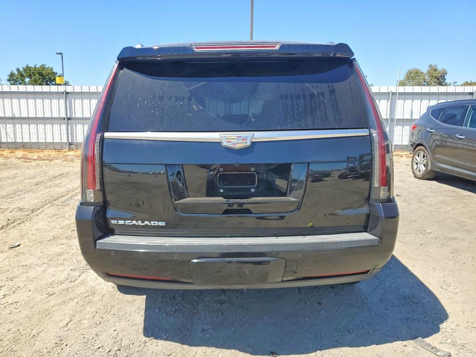 62840786 :رقم المزاد ، 1GYS4NKJ7FR728509 vin ، 2015 Cadillac Escalade مزاد بيع