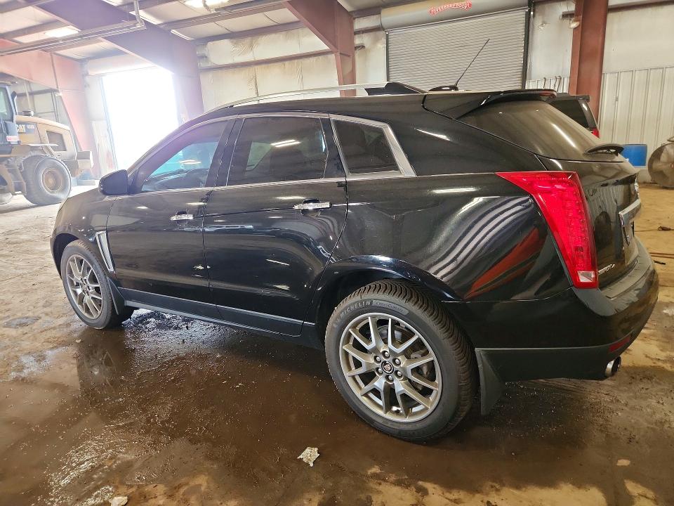 61492136 :رقم المزاد ، 3GYFNFE33FS584004 vin ، 2015 Cadillac Srx مزاد بيع