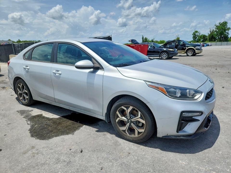 61011066 :رقم المزاد ، 3KPF24AD0ME290721 vin ، 2021 Kia Forte مزاد بيع