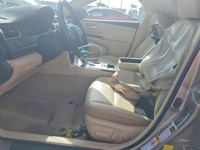 61908206 :رقم المزاد ، 4T1BF1FK3HU432328 vin ، 2017 Toyota Camry مزاد بيع