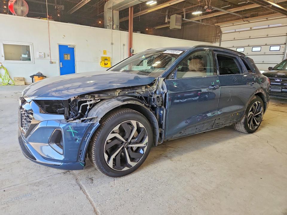 61146816 :رقم المزاد ، WA15AAGE9RB014338 vin ، 2024 Audi Q8 E-tron مزاد بيع
