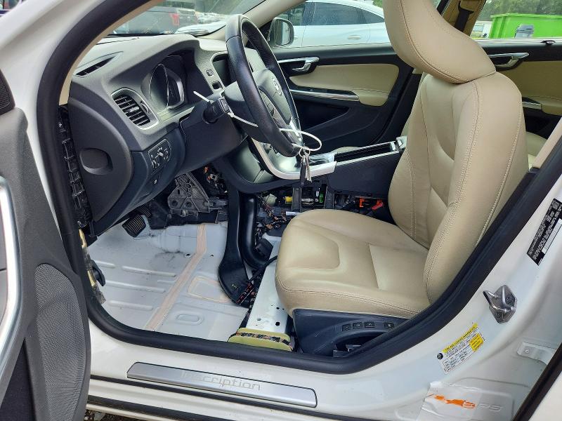 61027766 :رقم المزاد ، LYV402HK9HB132692 vin ، 2017 Volvo S60 مزاد بيع