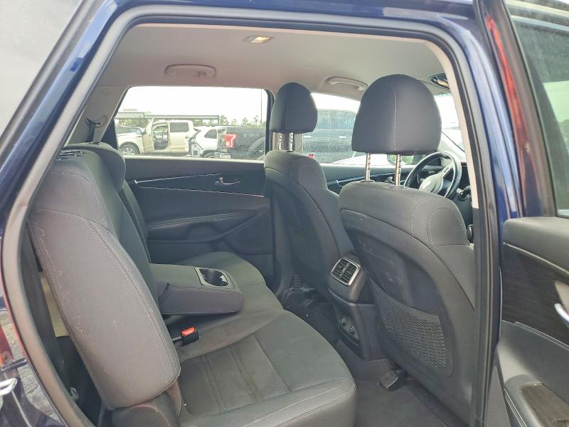 61153776 :رقم المزاد ، 5XYPG4A57LG697435 vin ، 2020 Kia Sorento مزاد بيع