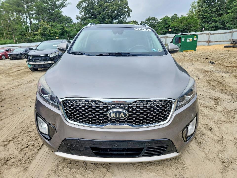 62161726 :رقم المزاد ، 5XYPKDA55HG329793 vin ، 2017 Kia Sorento مزاد بيع