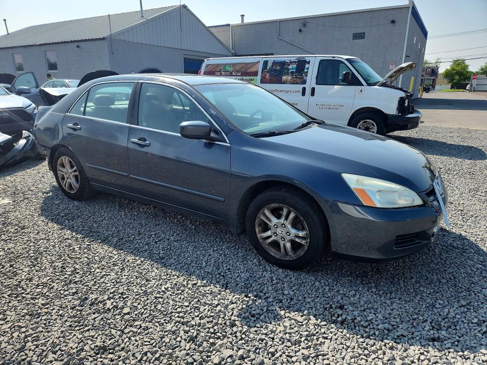 2006 Honda Accord მანქანა იყიდება აუქციონზე, vin: 1HGCM56726A162400, აუქციონის ნომერი: 61708826