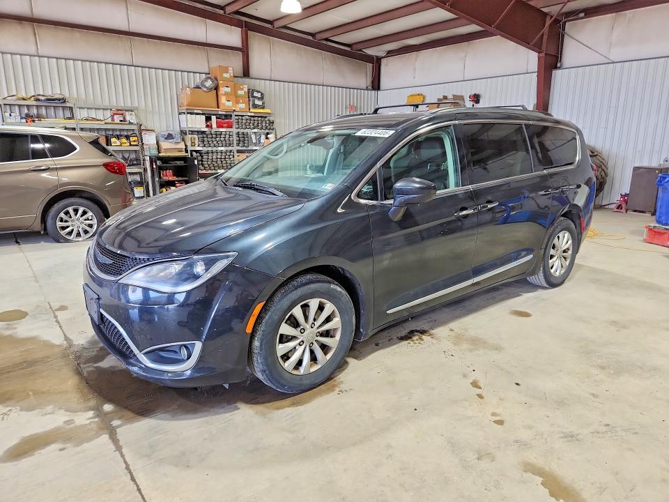 62324406 :رقم المزاد ، 2C4RC1BG7HR788338 vin ، 2017 Chrysler Pacifica مزاد بيع