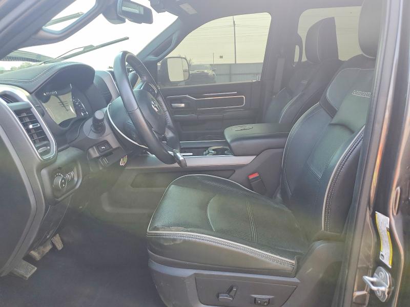63012476 :رقم المزاد ، 3C63R3JL8NG244535 vin ، 2022 Ram 3500 مزاد بيع