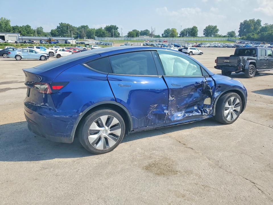 61866856 :رقم المزاد ، 7SAYGAEE2PF670690 vin ، 2023 Tesla Model Y مزاد بيع