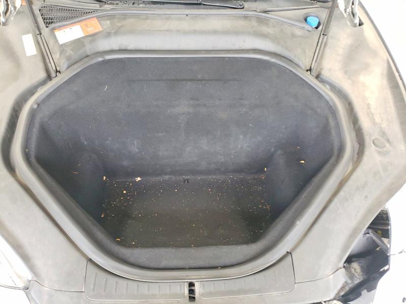 61877266 :رقم المزاد ، 5YJSA1H24FFP79091 vin ، 2015 Tesla Model S مزاد بيع