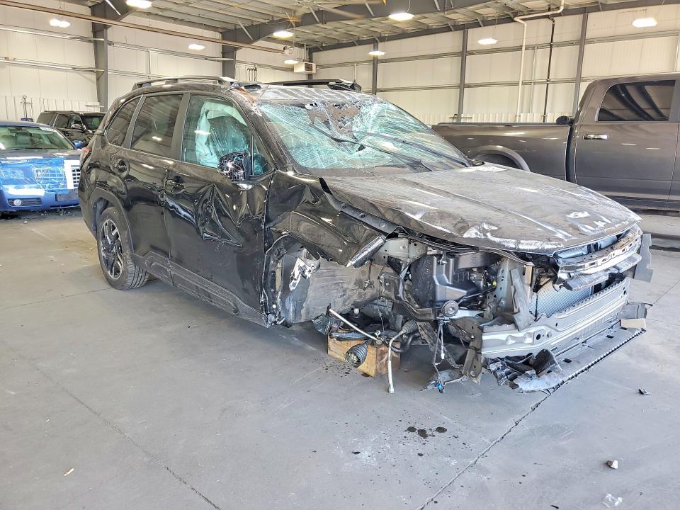 60415596 :رقم المزاد ، 4S4SLDR68T3048956 vin ، 2026 Subaru Forester مزاد بيع