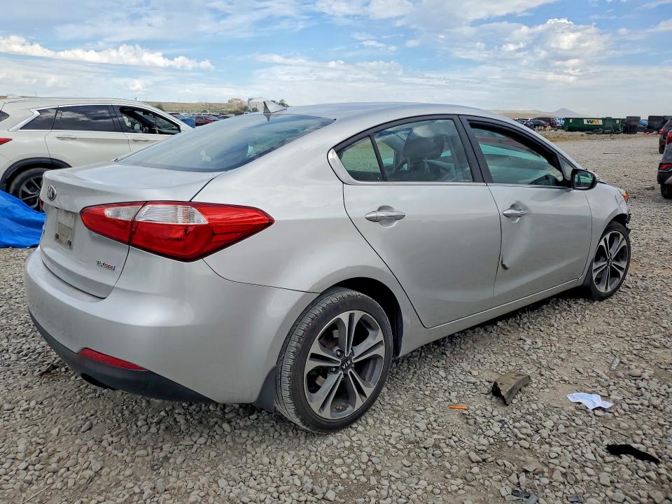 2014 Kia Forte მანქანა იყიდება აუქციონზე, vin: KNAFX4A88E5110576, აუქციონის ნომერი: 85624875