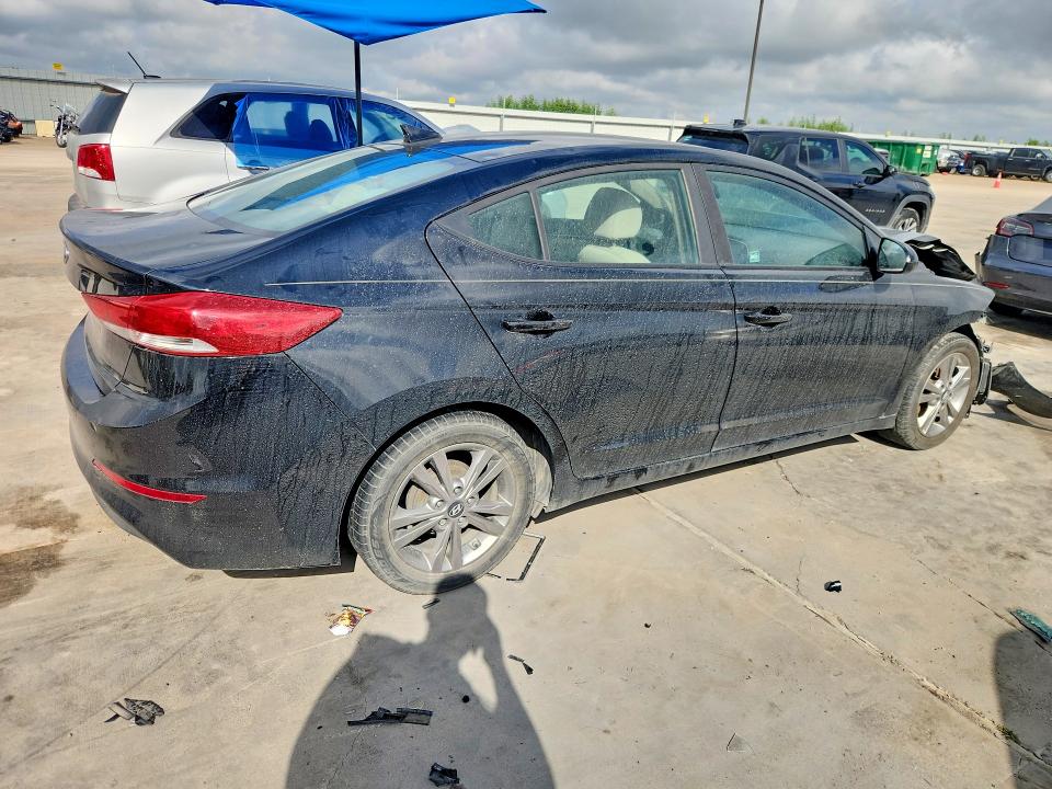 60968676 :رقم المزاد ، KMHD84LF6HU061502 vin ، 2017 Hyundai Elantra مزاد بيع