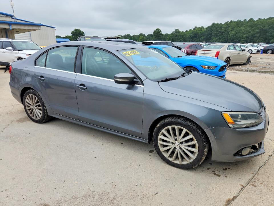 2014 Volkswagen Jetta მანქანა იყიდება აუქციონზე, vin: 3VWLL7AJ1EM445630, აუქციონის ნომერი: 61143946