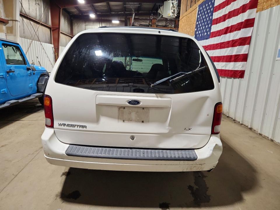 61736546 :رقم المزاد ، 2FMZA51432BB21234 vin ، 2002 Ford Windstar مزاد بيع
