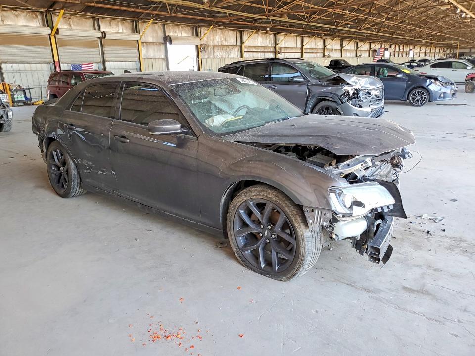 59406356 :رقم المزاد ، 2C3CCABG6JH261364 vin ، 2018 Chrysler 300 مزاد بيع