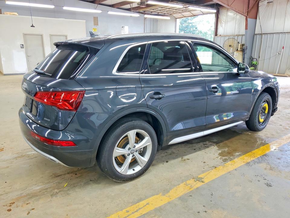 60931446 :رقم المزاد ، WA1BNAFY5L2000866 vin ، 2020 Audi Q5 مزاد بيع
