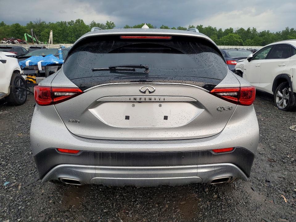 62883676 :رقم المزاد ، SJKCH5CR2HA016197 vin ، 2017 Infiniti Qx30 مزاد بيع