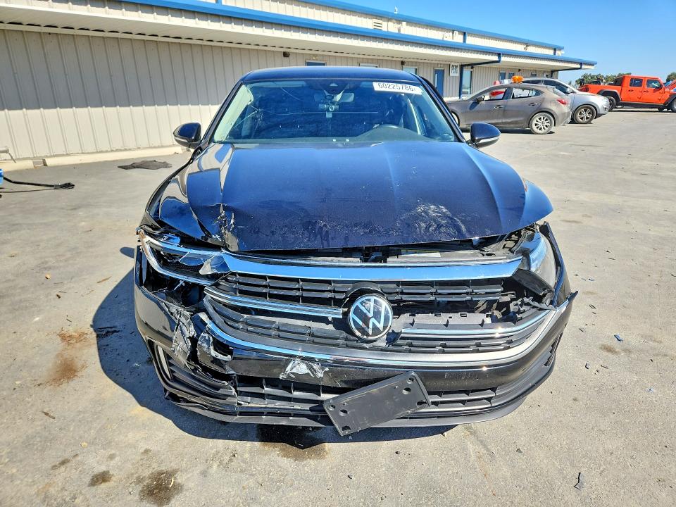 60225786 :رقم المزاد ، 3VWGM7BU8RM015395 vin ، 2024 Volkswagen Jetta مزاد بيع