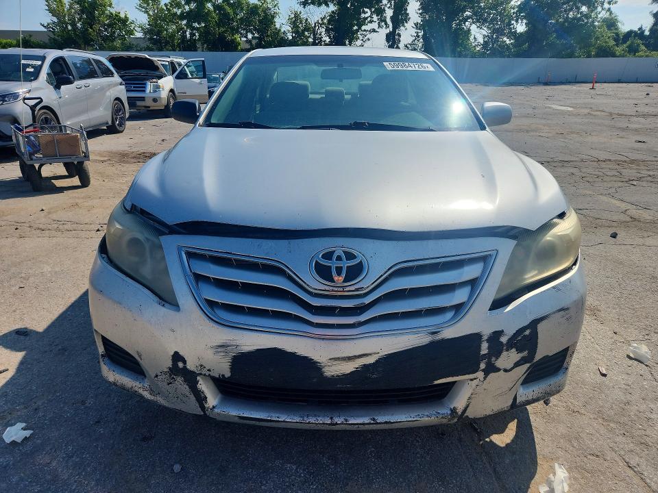 2011 Toyota Camry მანქანა იყიდება აუქციონზე, vin: 4T1BF3EK5BU697806, აუქციონის ნომერი: 59984726