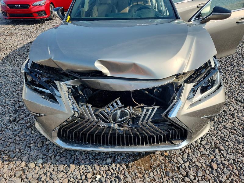2020 Lexus Es მანქანა იყიდება აუქციონზე, vin: 58AEZ1B13LU065613, აუქციონის ნომერი: 61771436