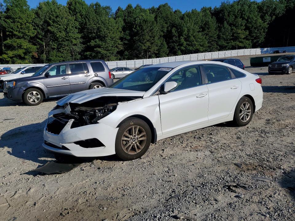 60331386 :رقم المزاد ، 5NPE24AF4FH184641 vin ، 2015 Hyundai Sonata مزاد بيع