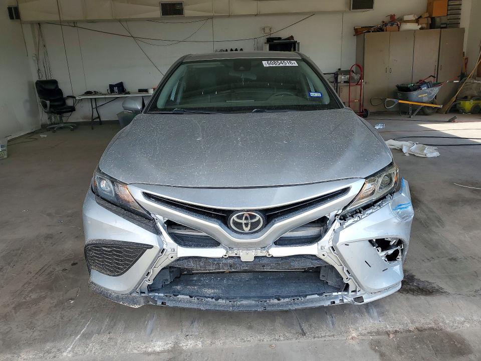 Продаж на аукціоні авто 2022 Toyota Camry, vin: 4T1G11AK8NU686236, номер лоту: 60854516