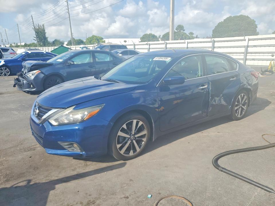 Продажа на аукционе авто 2017 Nissan Altima, vin: 1N4AL3APXHC197784, номер лота: 61894306