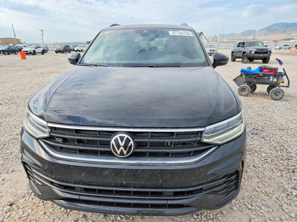 61169726 :رقم المزاد ، 3VVCB7AX6PM117182 vin ، 2023 Volkswagen Tiguan مزاد بيع