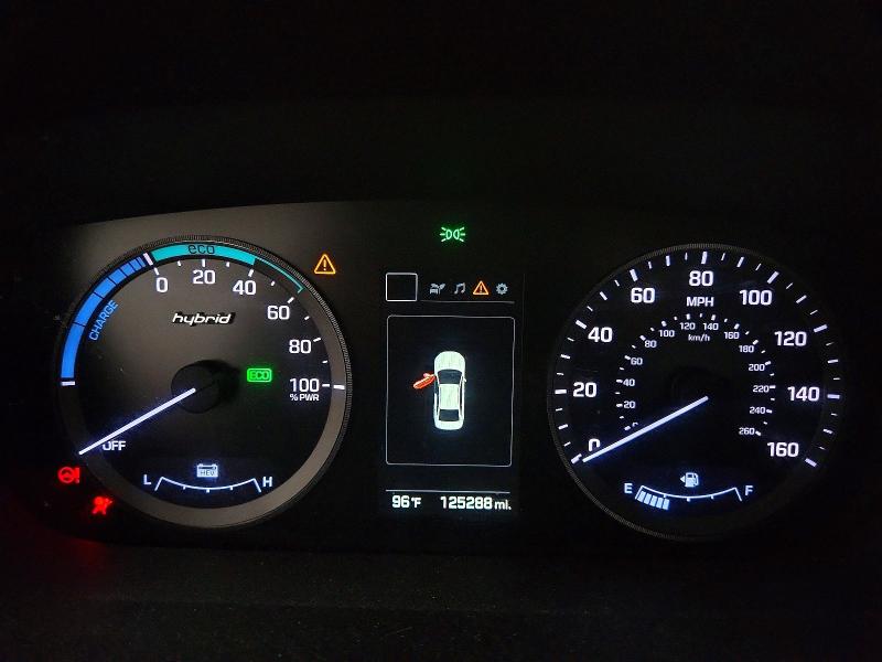 2016 Hyundai Sonata Hybrid მანქანა იყიდება აუქციონზე, vin: KMHE34L13GA019067, აუქციონის ნომერი: 62210066