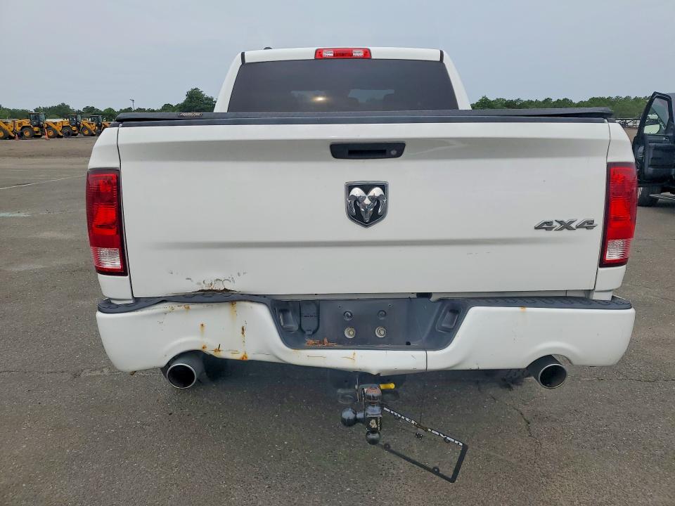61916716 :رقم المزاد ، 1C6RR7KT3FS557339 vin ، 2015 Ram 1500 مزاد بيع
