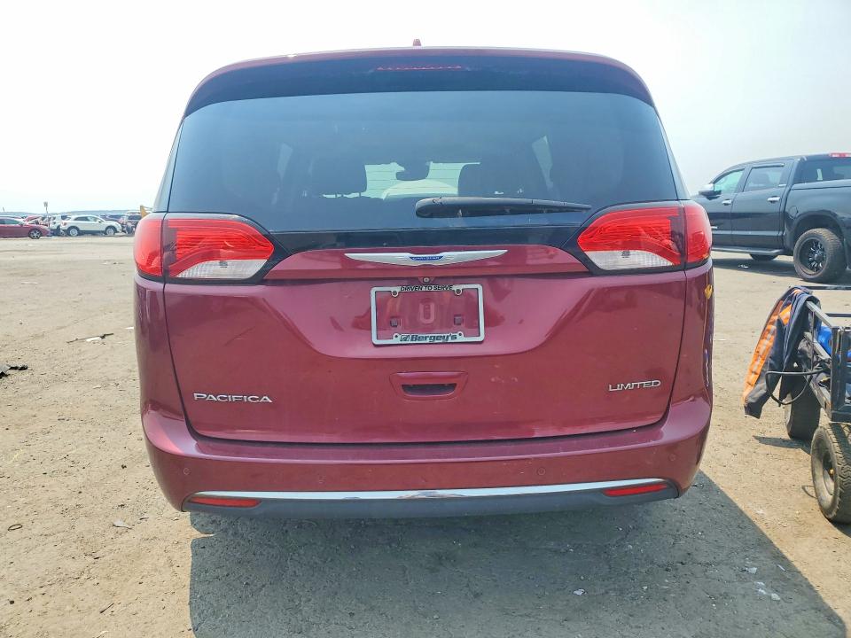 Продажа на аукционе авто 2018 Chrysler Pacifica, vin: 2C4RC1GG1JR226255, номер лота: 61144266