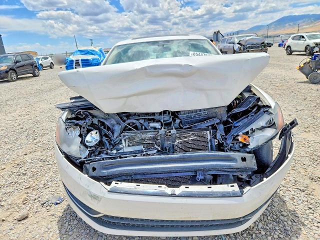 2014 Volkswagen Passat მანქანა იყიდება აუქციონზე, vin: 1VWBS7A3XEC113378, აუქციონის ნომერი: 85447645