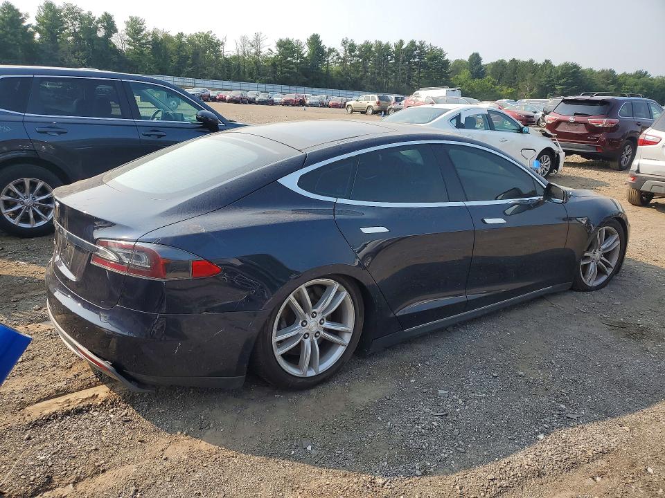 Продажа на аукционе авто 2013 Tesla Model S, vin: 5YJSA1CN9DFP05163, номер лота: 62832376