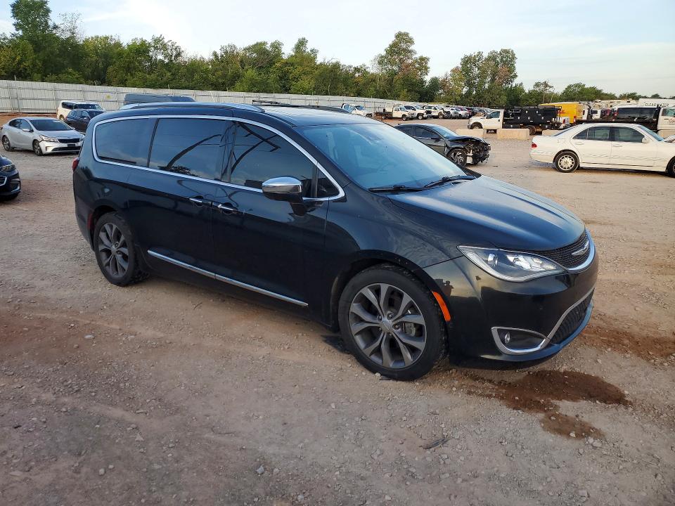 Продажа на аукционе авто 2017 Chrysler Pacifica, vin: 2C4RC1GG7HR665132, номер лота: 62828476