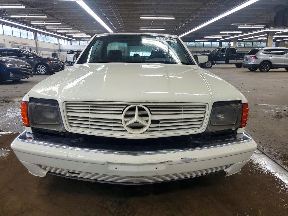 61250446 :رقم المزاد ، WDBCA44A3EA019226 vin ، 1984 Mercedes-benz 500 مزاد بيع