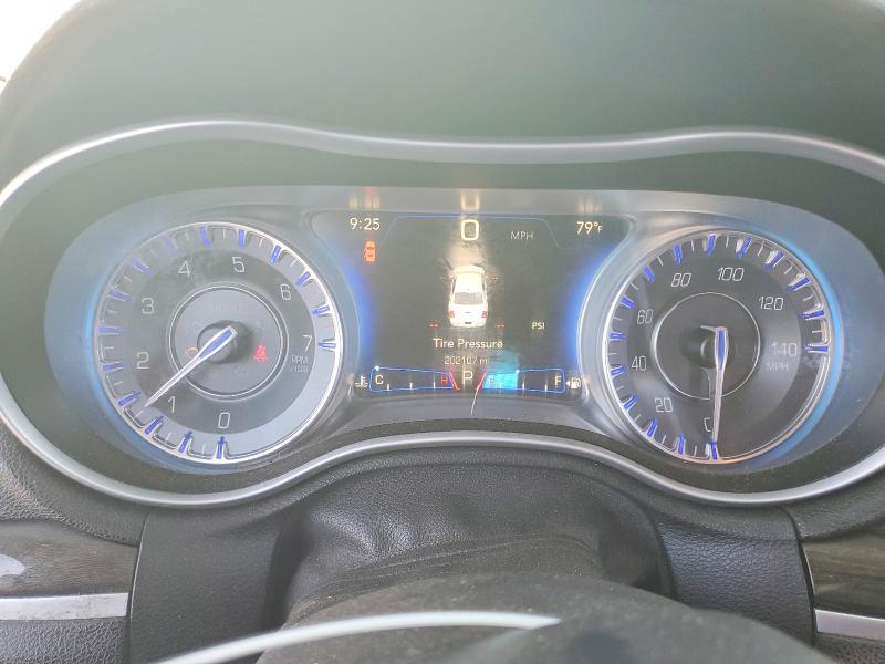 61044156 :رقم المزاد ، 2C3CCAAG5FH785775 vin ، 2015 Chrysler 300 مزاد بيع