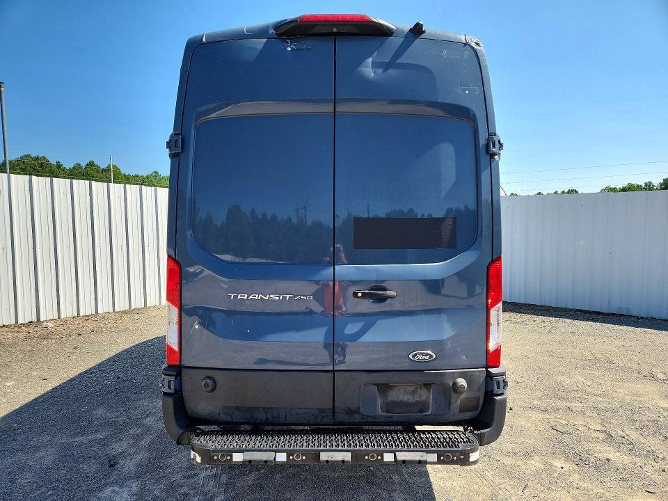 2020 Ford Transit მანქანა იყიდება აუქციონზე, vin: 1FTBR3X83LKB27166, აუქციონის ნომერი: 61896986