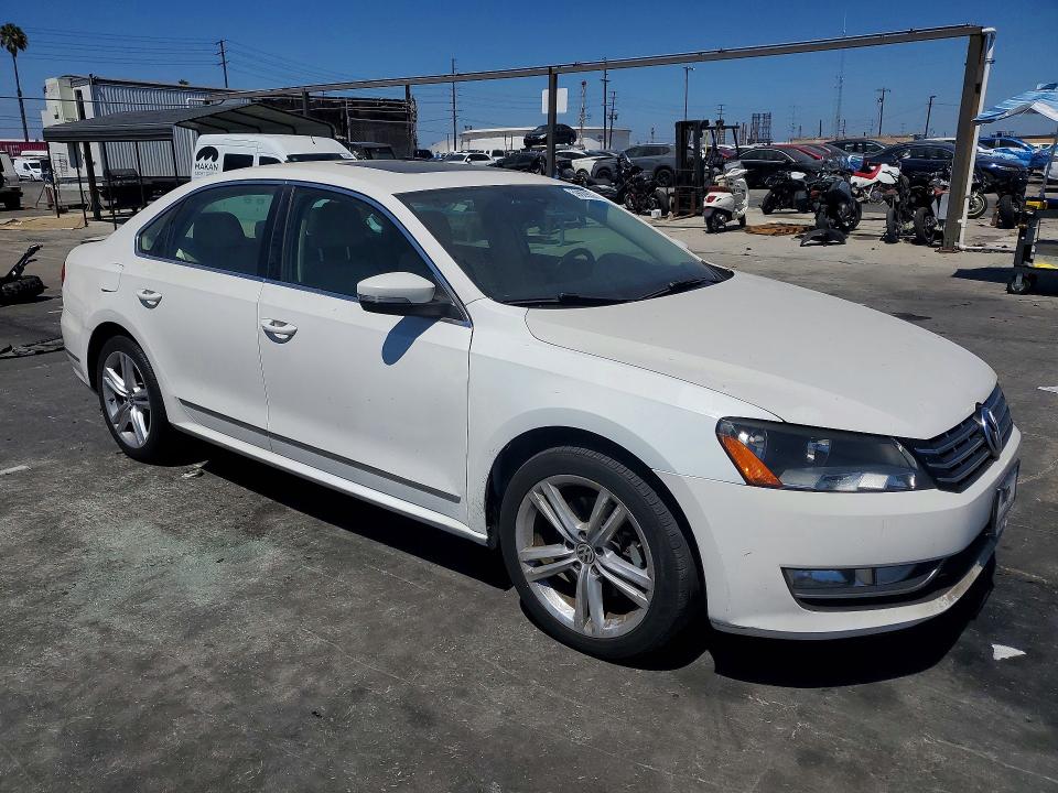 59689836 :رقم المزاد ، 1VWCS7A39FC080007 vin ، 2015 Volkswagen Passat مزاد بيع