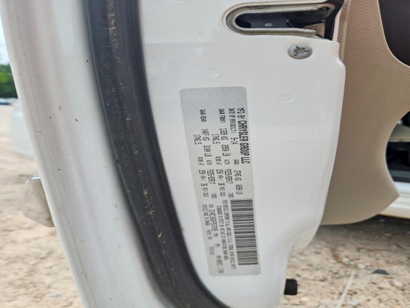 2015 Chrysler Town & Country მანქანა იყიდება აუქციონზე, vin: 2C4RC1BG8FR537695, აუქციონის ნომერი: 61210436