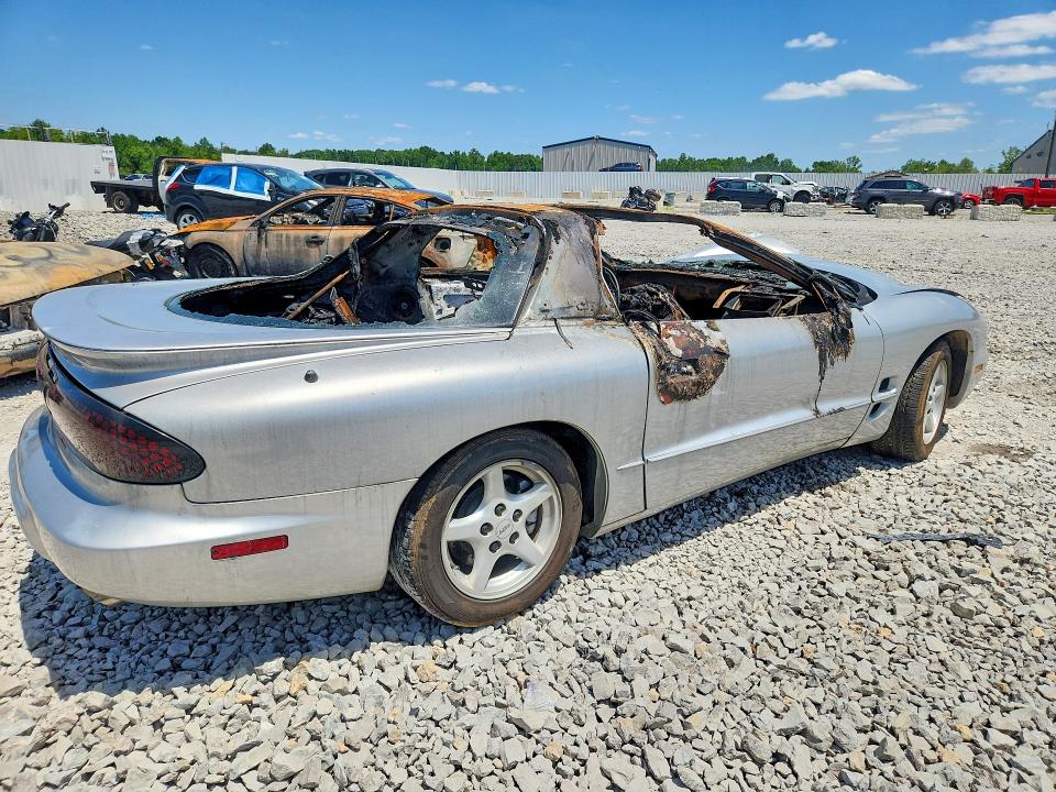 2000 Pontiac Firebird მანქანა იყიდება აუქციონზე, vin: 2G2FS22K3Y2107878, აუქციონის ნომერი: 62226106
